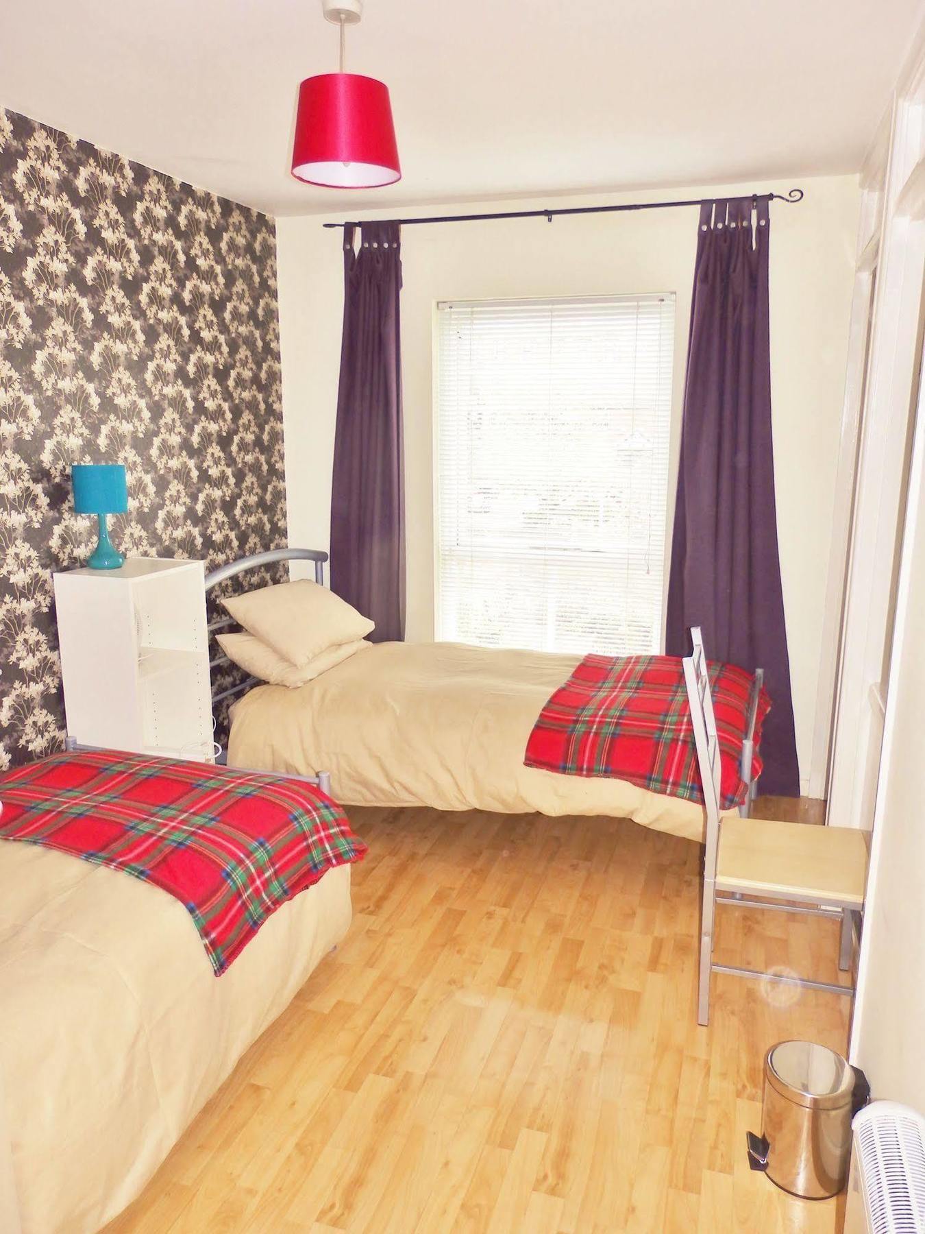 Excellent Location - City Centre - Parking - 4 Beds -2 Bedrooms 벨파스트 외부 사진